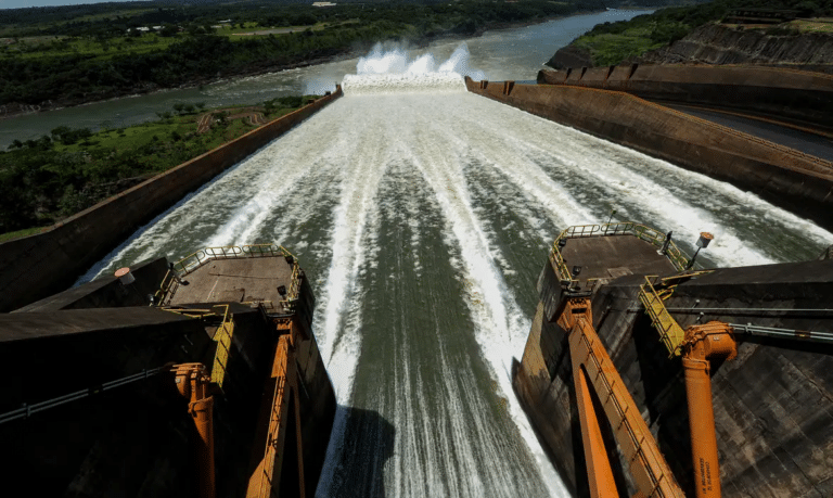 Crise com Paraguai afeta revisão do Anexo C de Itaipu