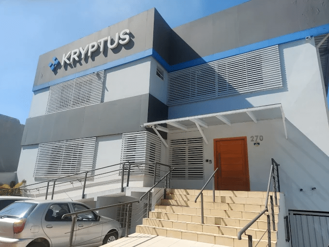 Entrada do edifício da empresa Kryptus.