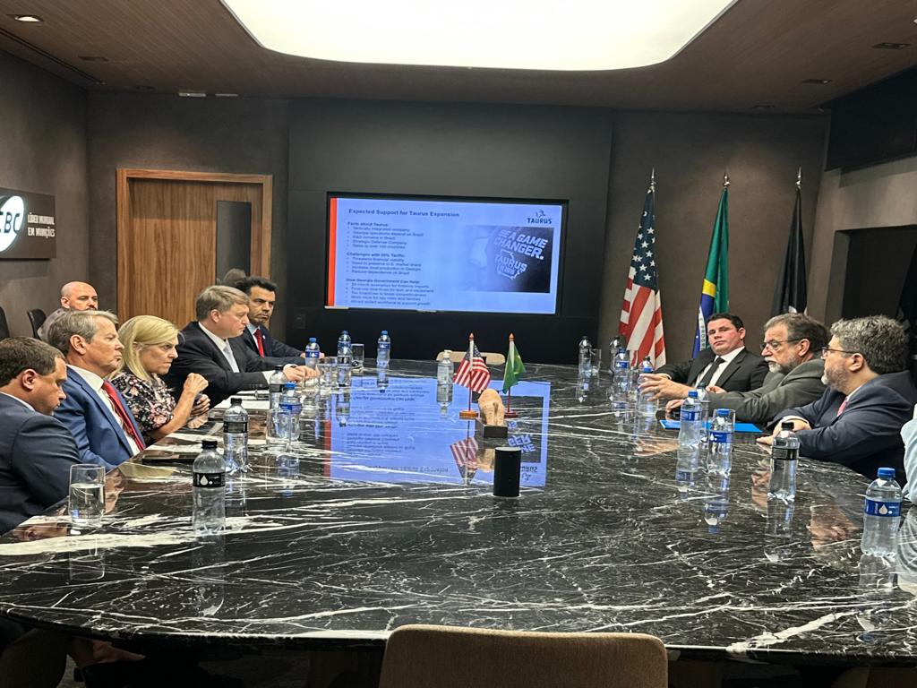 Taurus recebe governador da Geórgia para discutir tarifas e impacto nos negócios