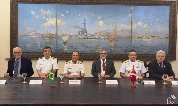 Marinha e CNEN firmam acordo para capacitação em proteção física nuclear e resposta NBQR