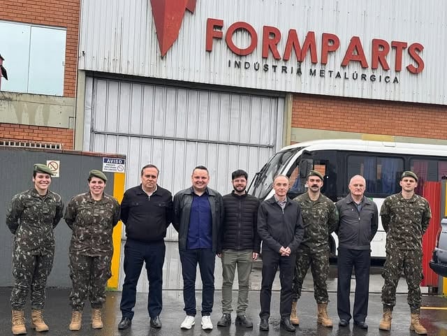 Projeto do Exército para o Obuseiro 105 mm impulsiona indústria de Defesa no Sul do país