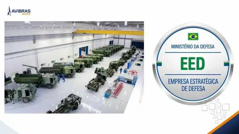Veículos militares em fábrica Avibras, Brasil.